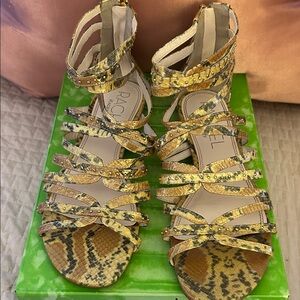 Rachel Roy Snakeskin Gladiator Sandals Sz. 8.5 EUC